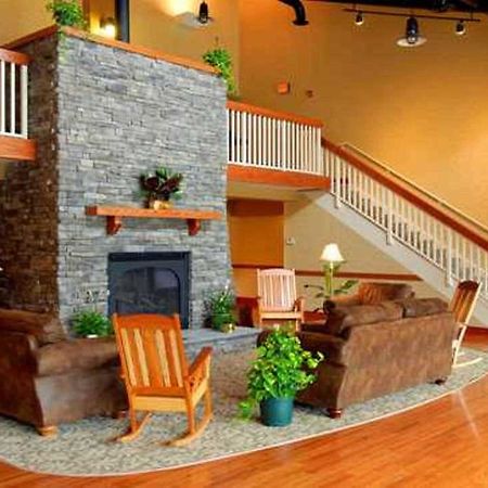 Chief Logan Lodge Hotel & Conference Exterior photo